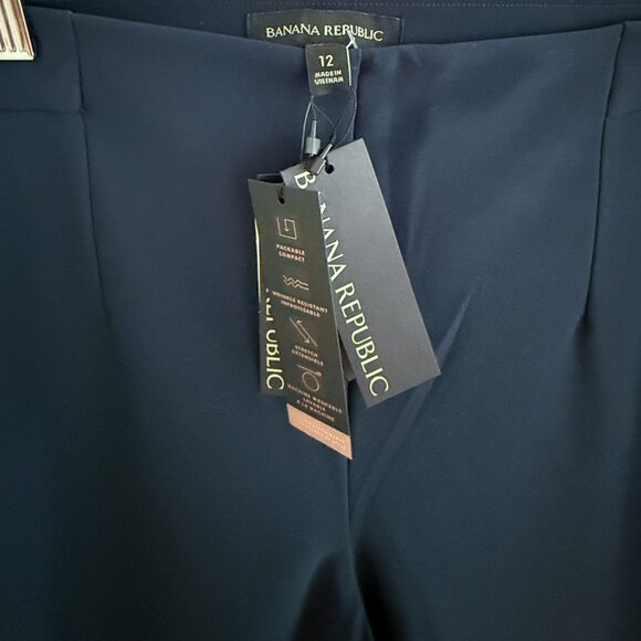 NWT BANANA REPUBLIC Performance Stretch Crop Boot Stretch Pant - Navy - Size 12 - Picture 3 of 9